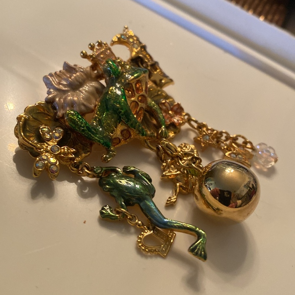 Kirks Folly Prince Frog Whimsical Brooch with Dangles Gold Tone Enamel Signed - Picture 2 of 3